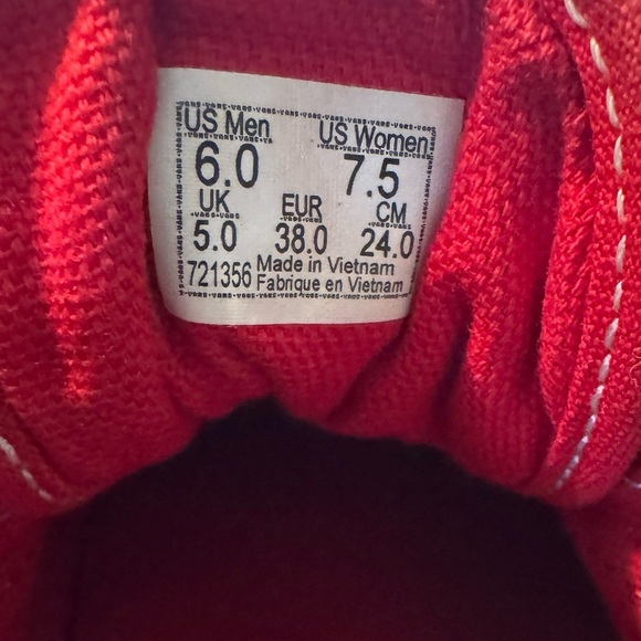 Vans Old Skool Red & White Low-Top Sneakers Size M 6 W 7.5 - Picture 5 of 7